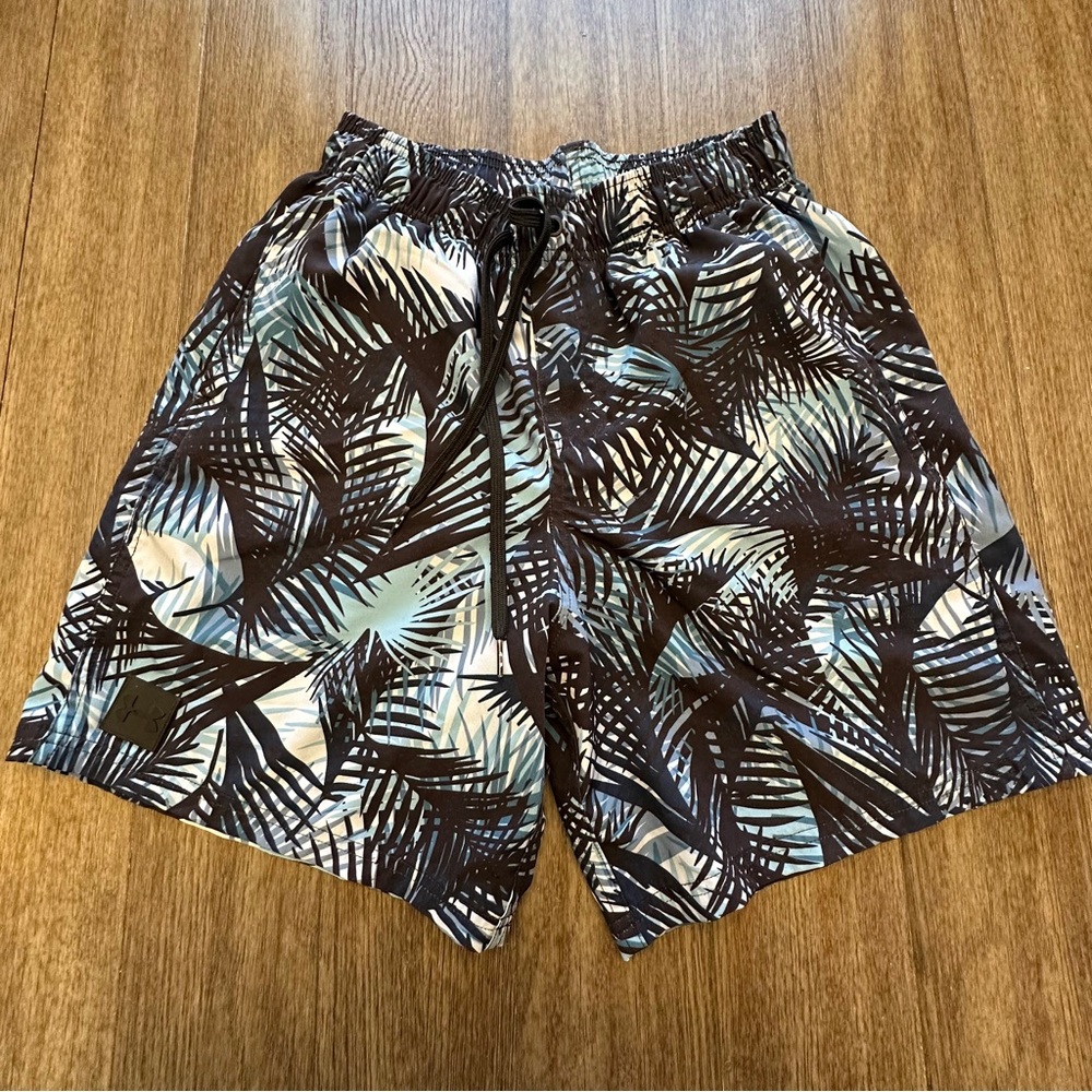 Under Armour Men’s Tropical Palm Print Swim Trunks Size Small